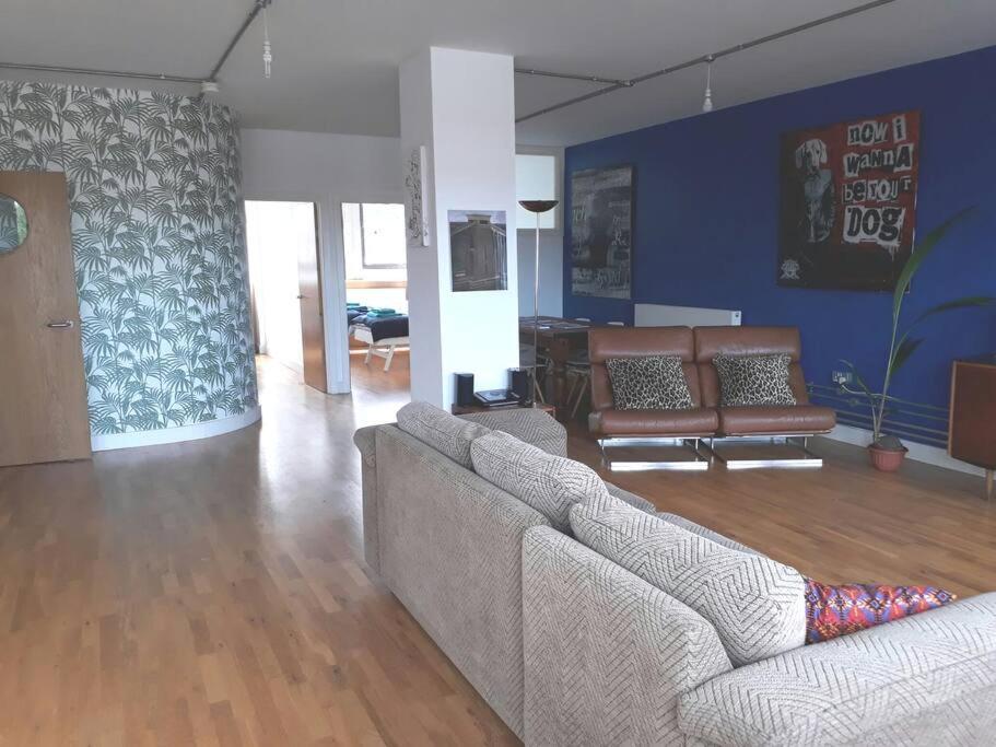 Trendy, Urban Open Plan Apartment Bristol Exteriér fotografie